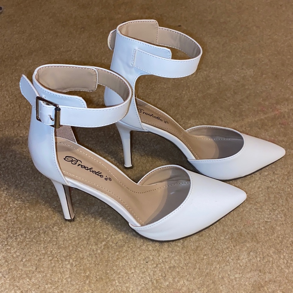 Brand new white heels.. (only been tried on)